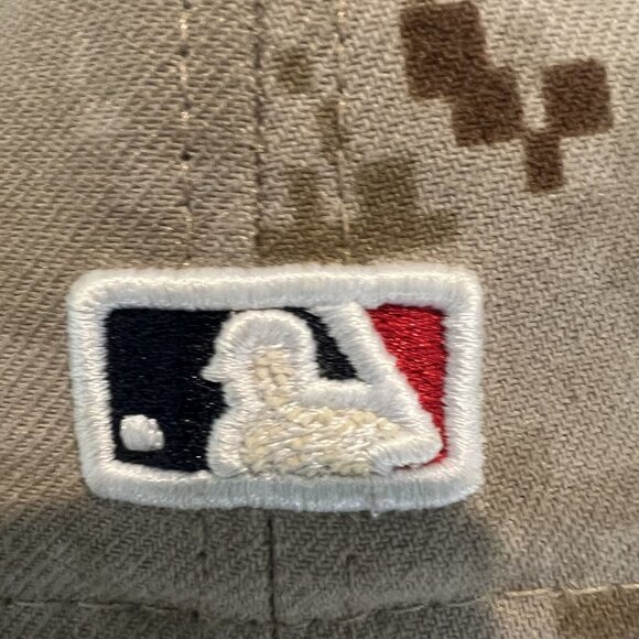 NWOT Boston Red Sox Digital Camo MLB 59FIFTY Fitted Hat By New Era Size 7 - Picture 4 of 8